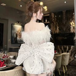 ชุดเดรส ปาดไหล่ ขนนก แต่งกลิตเตอร์ สีขาว 2004 Size S,L-XL