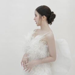 ชุดเดรส สายเดี่ยว ขนนก แต่งโบว์ สีขาว 2122 Size M