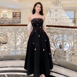 ชุดราตรียาว ปาดไหล่ แต่งเพชร สีดำ 3017 Size S