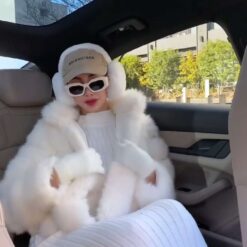 เสื้อ ขนเฟอร์ สีขาว แบรนด์ AIRLY ตปท 9004 Size Freesize