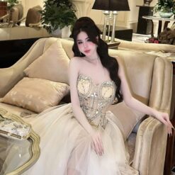 ชุดราตรี เกาะอก แต่งเพชร สีขาว-ครีม Brand HiSo 3043 Size S-M