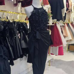 ชุดเดรส คล้องคอ แต่งดอก สีดำ Brand HiSo 2171 Size S