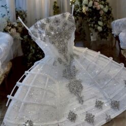 ชุดเดรส เกาะอก แต่งเพชร สีขาว Brand HiSo 2156 Size S-M