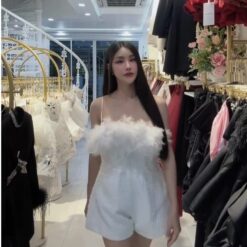 ชุดจั้มสั้น ผ้าทวิต แต่งขนนก สีขาว สีดำ BRAND TRANALI 5001 Size S-M