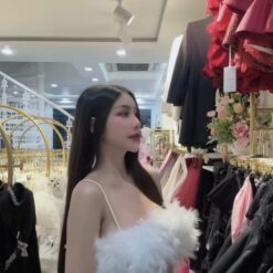 ชุดจั้มสั้น ผ้าทวิต แต่งขนนก สีขาว สีดำ BRAND TRANALI 5001 Size S-M