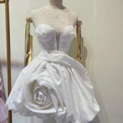 ชุดเดรส เกาะอก กุหลาบ สีขาว Brand HiSo 2155 Size S-M