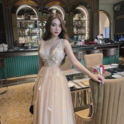 ชุดเดรส สีครีม Brand HiSo 3063 Size S-M