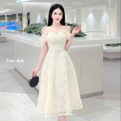 ชุดเดรส ปาดไหล่ ลูกไม้ สีครีม Brand เวียดนามแท้ 3053 Size S-M