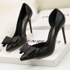 รองเท้า แต่งโบว์ สีขาว สีชมพู สีดำ สีแดง 9002 Size 38