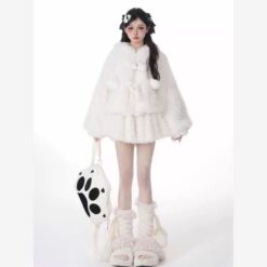 ชุดเซ็ท เสื้อ+กระโปรง สีขาว ขน ผ้าฟลีช แบรนด์แท้ นำเข้า ตปท 9012 Size S-M