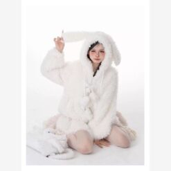 ชุดเซ็ท เสื้อ+กระโปรง สีขาว ขน ผ้าฟลีช แบรนด์แท้ นำเข้า ตปท 9012 Size S-M