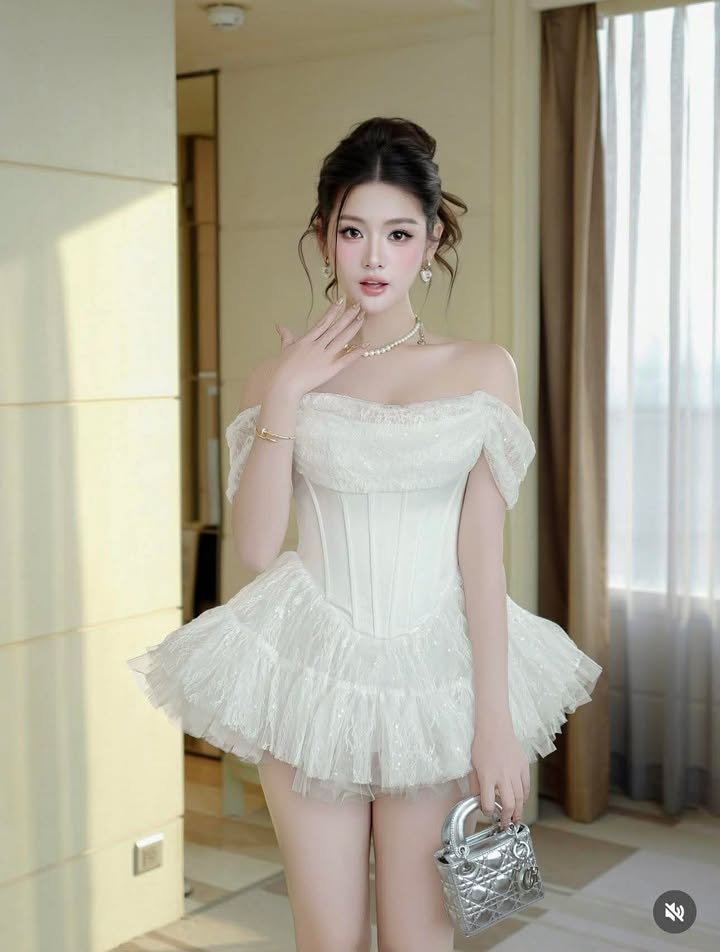 ชุดเดรส ปาดไหล่ สีขาว BRAND KATHY 2233 Size M - Image 2