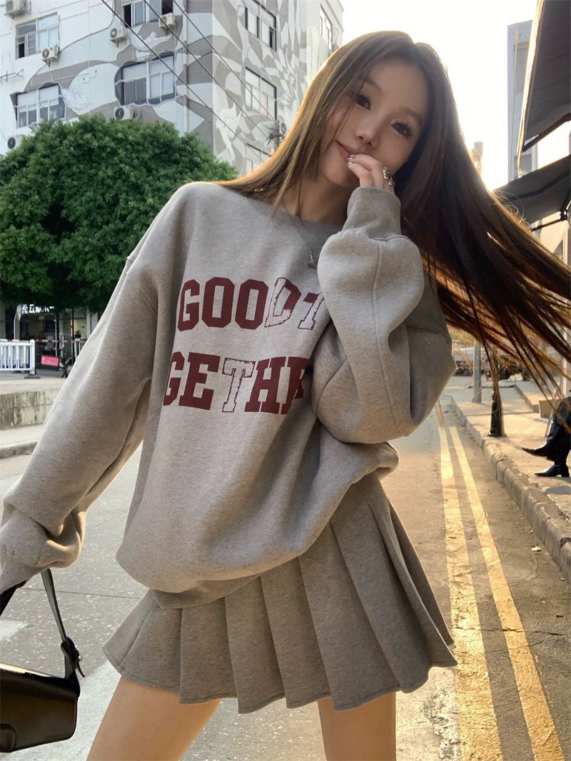 ชุดเซ็ท 2 ชิ้น เสื้อแขนยาว กระโปรง สีเทา 4033 FreeSize - Image 3