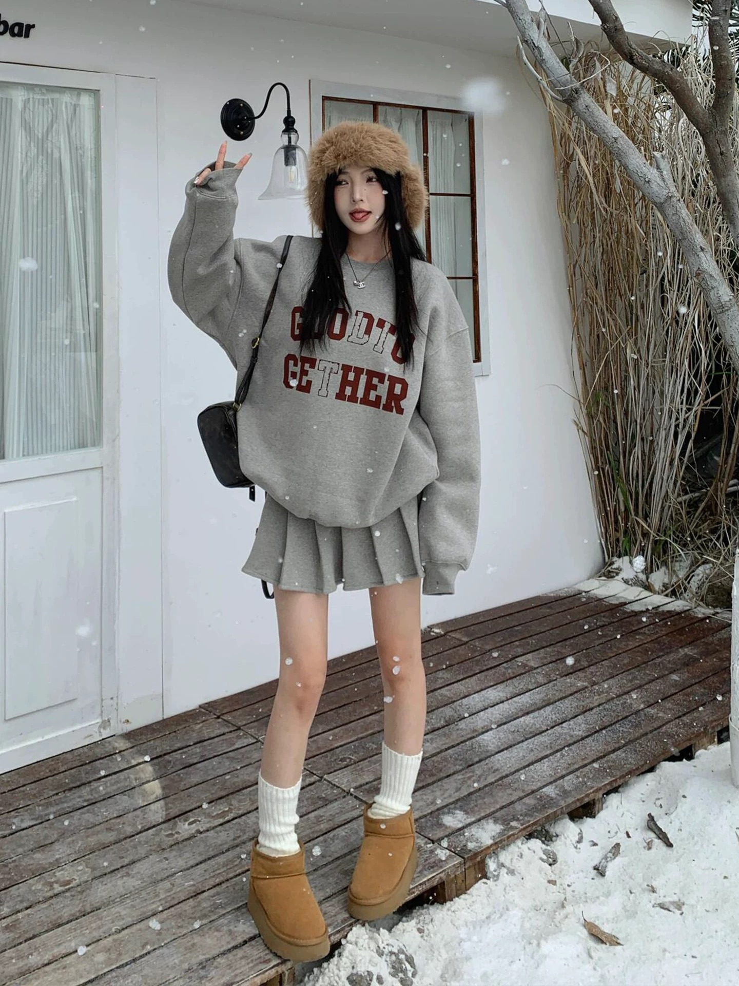 ชุดเซ็ท 2 ชิ้น เสื้อแขนยาว กระโปรง สีเทา 4033 FreeSize - Image 2