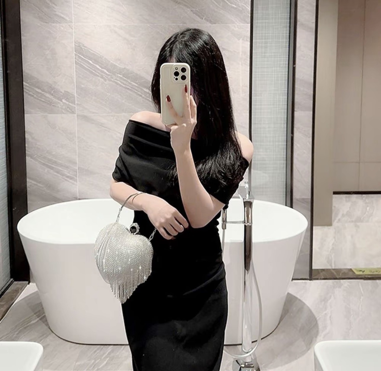 กระเป๋า แต่งเพรช รูปหัวใจ สีเงิน 9019 - Image 2