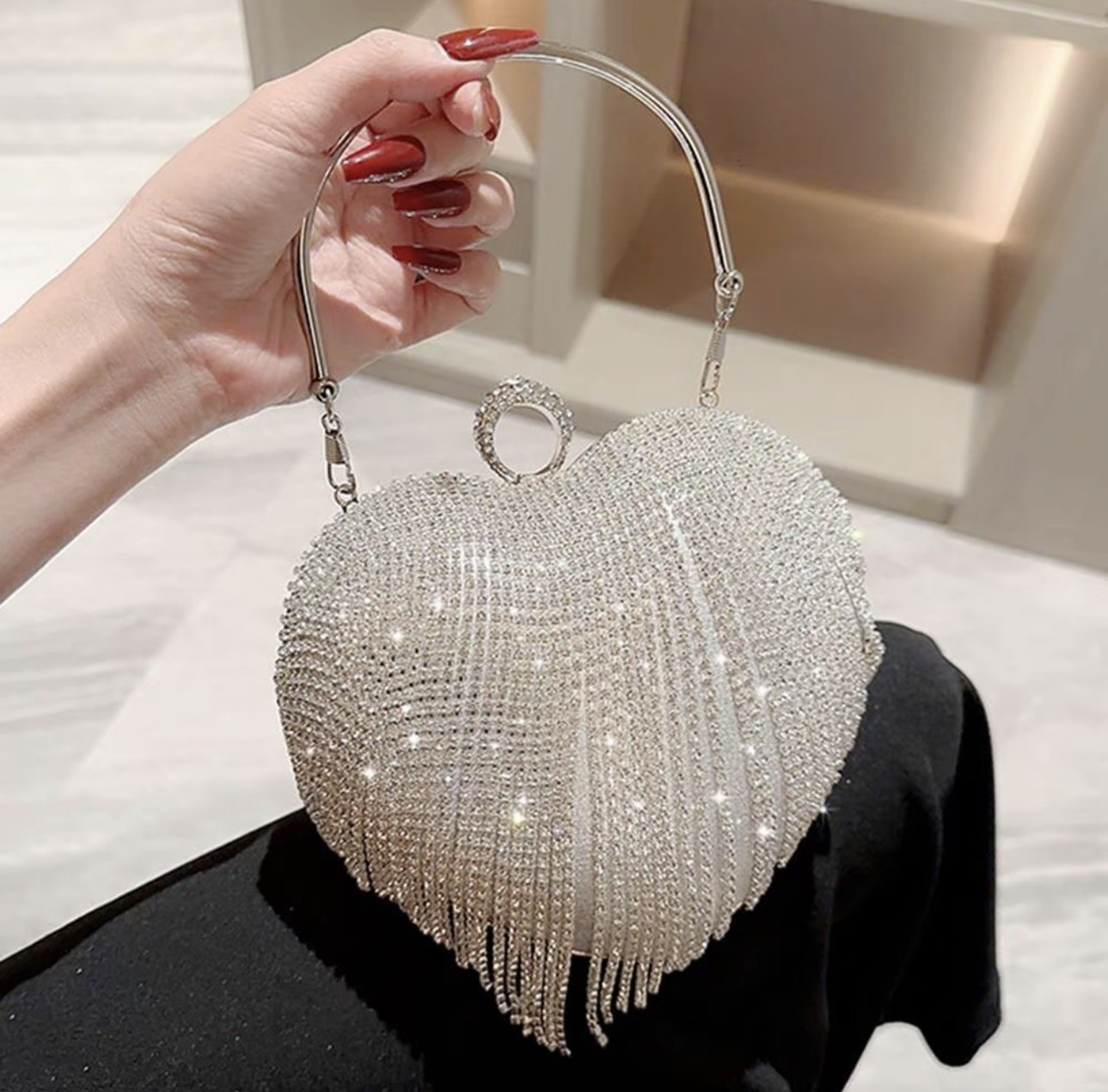 กระเป๋า แต่งเพรช รูปหัวใจ สีเงิน 9019