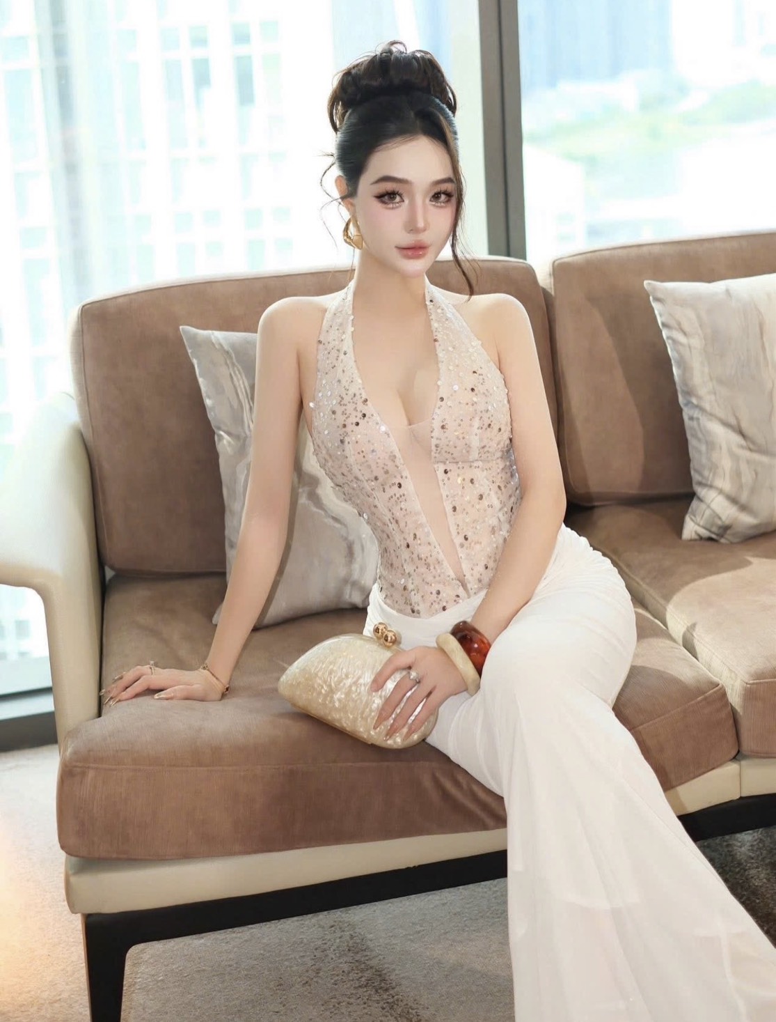 ชุดเดรส ราตรียาว คล่องคอ สีขาว BRAND OBIBI 3082 Size S-M - Image 2