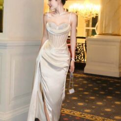 ชุดเดรส ราตรียาว สายเดี่ยว เพรช สีขาว สีแดง สีดำ BRAND OBIBI 3085 Size S-M