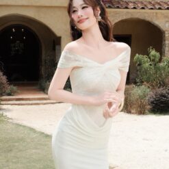 ชุดเดรส ราตรียาว ปาดไหล่ ลายลูกไม้ สีขาวBRAND OBIBI 3086 Size S-M