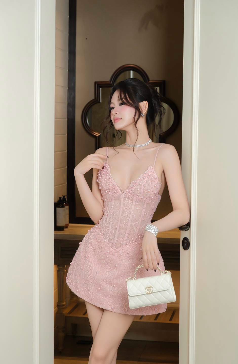 ชุดเดรส สายเดี่ยว แต่งมุก สีชมพู , สีครีม-ขาว BRAND Thao_bibii 2290 BKK SIZE M - Image 9