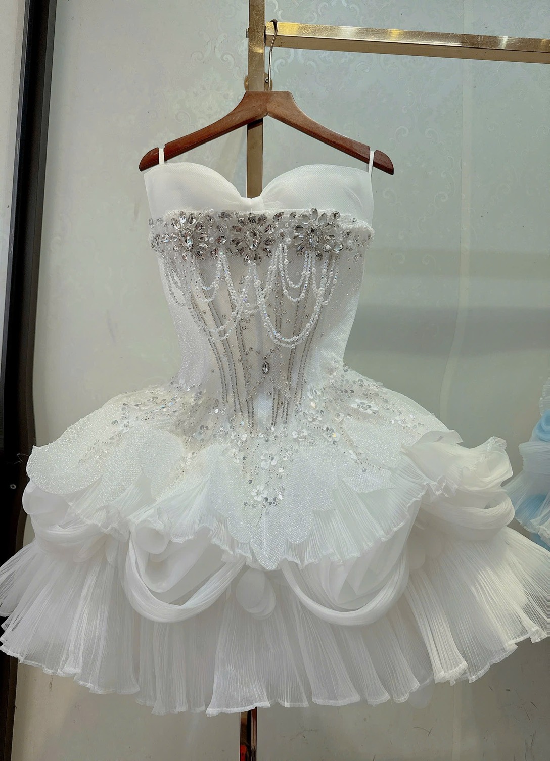 ชุดเดรส เกาะอก กลิตเตอร์ แต่งดอก สีขาว BRAND HISO 2330 BKK Size M - Image 6