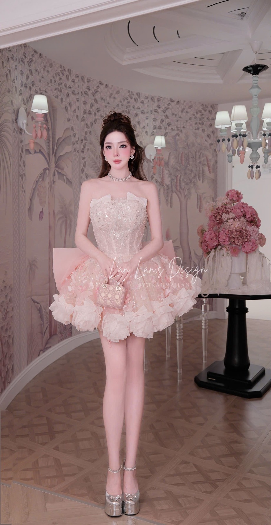 ชุดเดรส แต่งดอก กลิตเตอร์ สีชมพู BRAND HISO 2324BKK Size M
