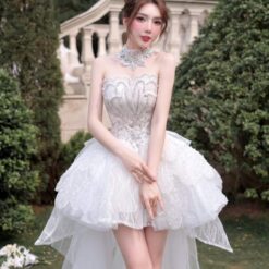 ชุดเดรส หาง แต่งกลิตเตอร์ + เพชร คล้องคอ สีขาว BRAND HISO 2323BKK Size M