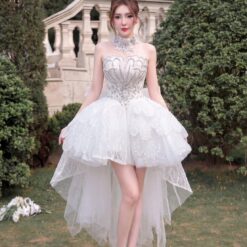 ชุดเดรส หาง แต่งกลิตเตอร์ + เพชร คล้องคอ สีขาว BRAND HISO 2323BKK Size M