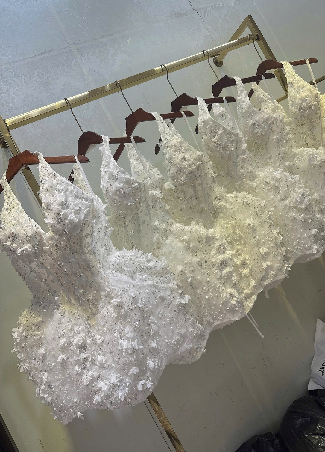 ชุดเดรส คล้องคอ สีขาว แต่งกลิตเตอร์ BRAND HISO 2333 BKK Size M - Image 8
