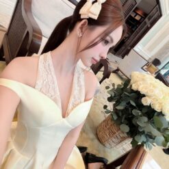 ชุดเดรส คล้องคอ ปาดไหล่ สีครีม BRAND Tranali 2308 BKK SIZE S-M