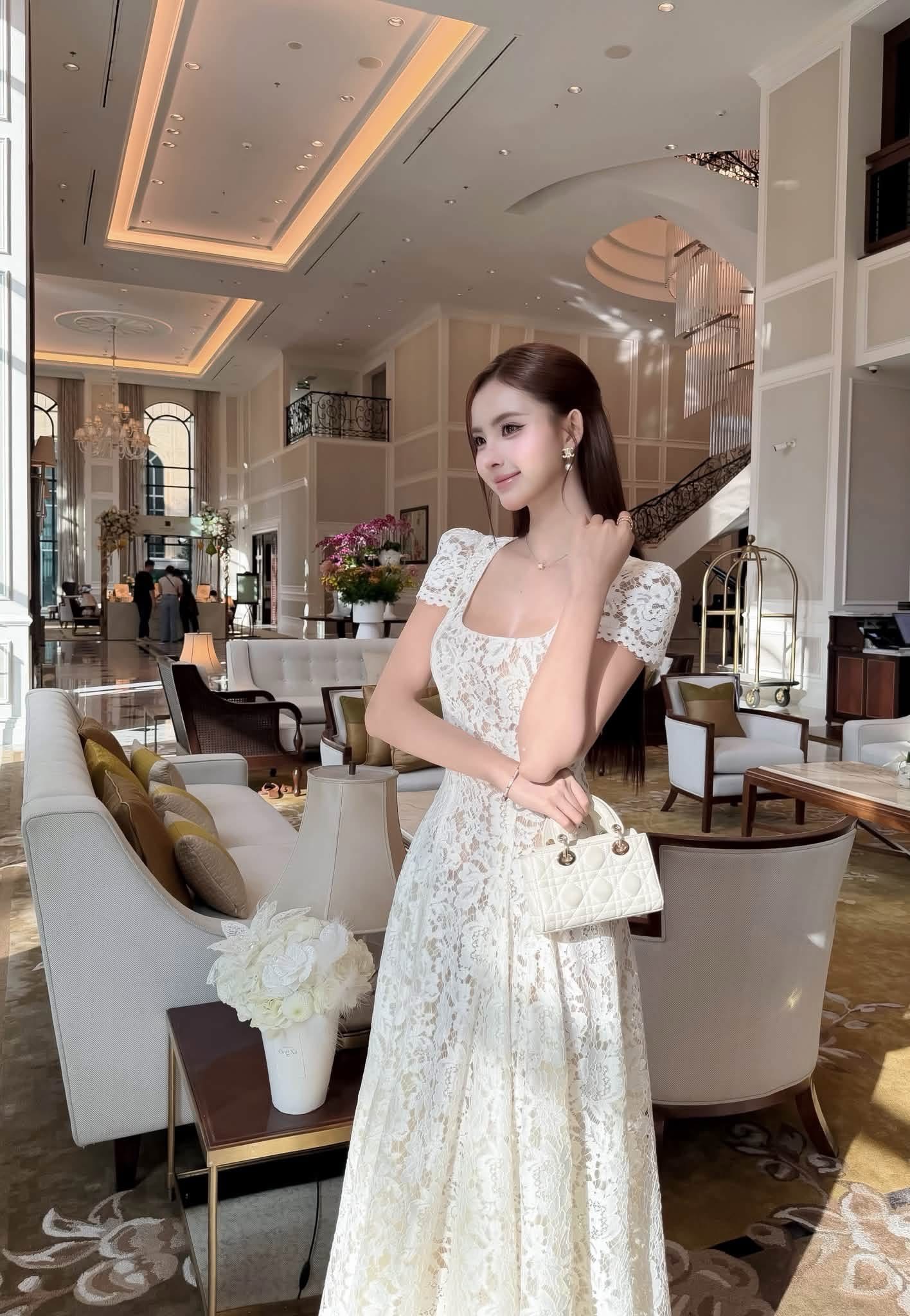 ชุดเดรสยาว ราตรี ลูกไม้ สีขาว BRAND TRANALI 2313 BKK SIZE M - Image 5