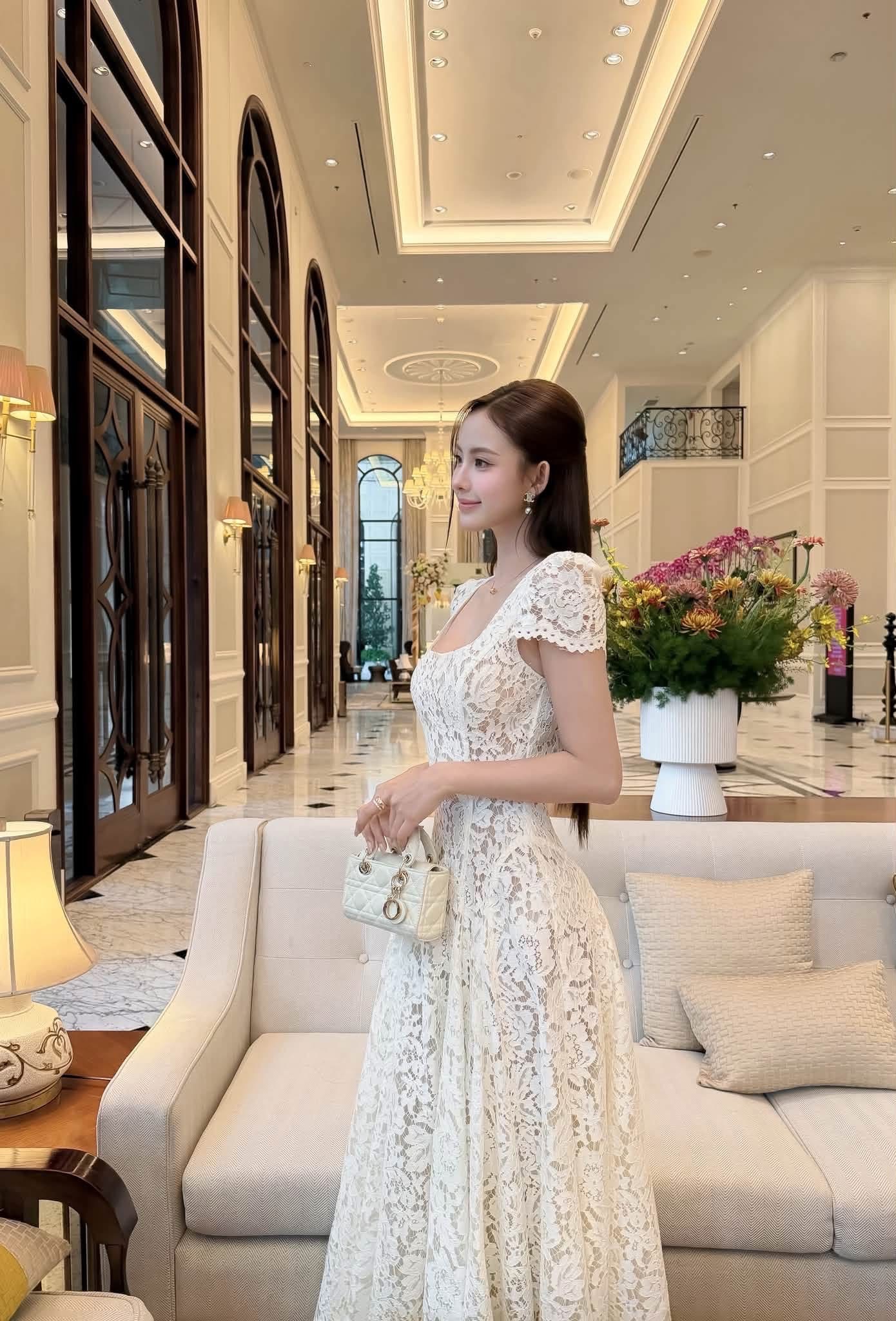ชุดเดรสยาว ราตรี ลูกไม้ สีขาว BRAND TRANALI 2313 BKK SIZE M - Image 3