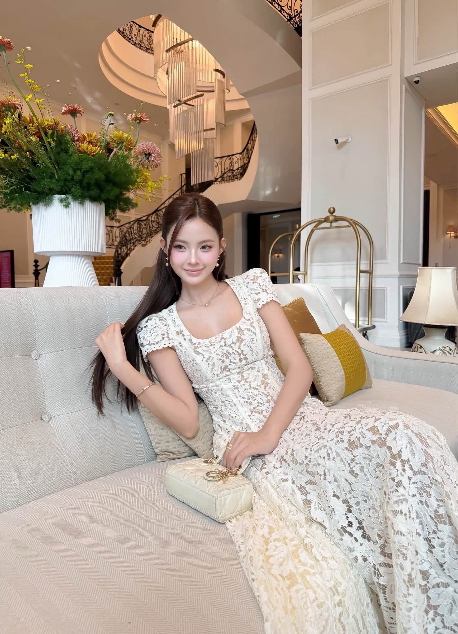 ชุดเดรสยาว ราตรี ลูกไม้ สีขาว BRAND TRANALI 2313 BKK SIZE M - Image 2