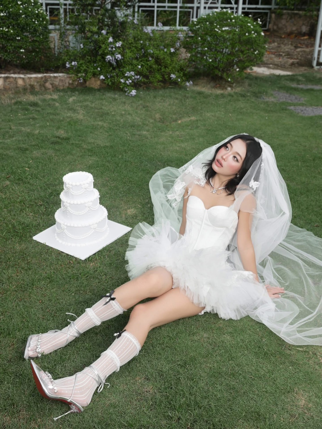 ชุดเดรส เกาะอก กระโปรงฟู ลูกไม้ สีขาว Brand KATHY 2320 BKK Size M - Image 6