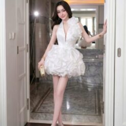ชุดเดรส คล้องคอ แต่งดอก สีขาว BRAND HISO 2327BKK Size S
