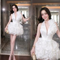 ชุดเดรส คล้องคอ แต่งดอก สีขาว BRAND HISO 2327BKK Size S